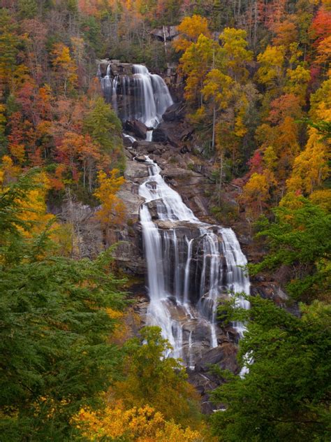 30 North Carolina Waterfalls You WON'T Believe Exist