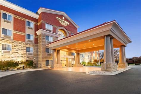 Country Inn & Suites by Radisson, Dearborn, MI - UPDATED 2024 Prices, Reviews & Photos