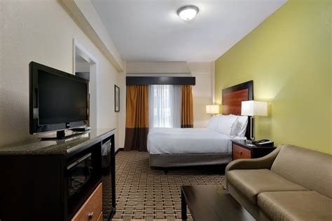 Holiday Inn Express and Suites Atlanta Downtown, an IHG Hotel Atlanta, Georgia, US ...