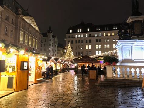 5 Tips for Visiting Vienna's Famous Christmas Markets