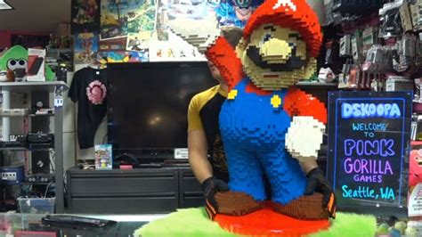 Random: This Giant LEGO Mario Actually Works As An amiibo Figure ...