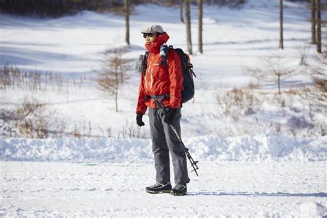 冬山装備の服装のコツ「レイヤリング」で快適登山！｜雪山登山の基本 #03 | YAMAP MAGAZINE