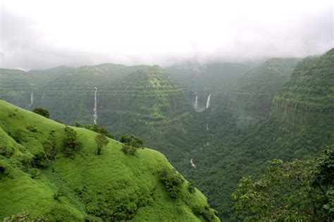 Drive through Varandha Ghat – Places near Pune and Mumbai