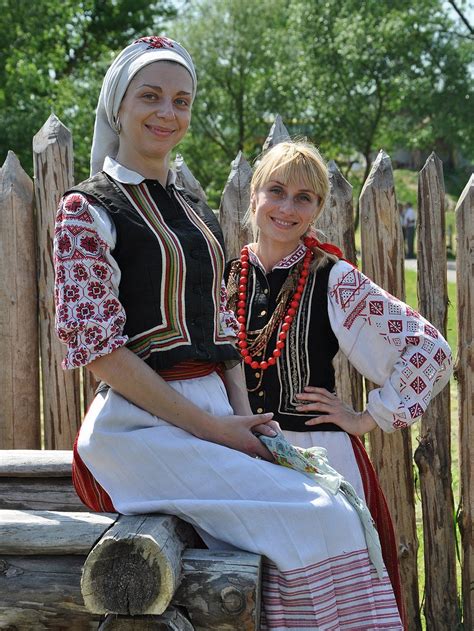 Local style: Traditional costume of Ukraine