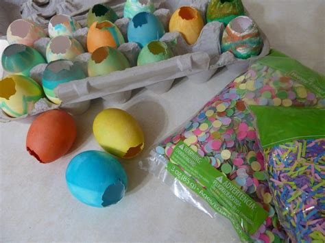 Sometimes Creative: Cascarones: confetti eggs