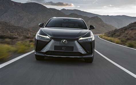 Lexus RZ 450e 2023 : le VUS électrique débutera sous les 65 000 $ - Guide Auto