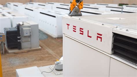 Elon Musk and Tesla are quietly expanding its energy storage business