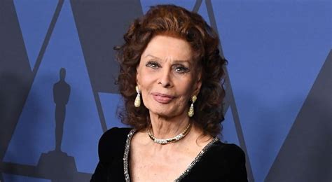 Sophia Loren to get award from Oscar Academy Museum - Wanted in Rome