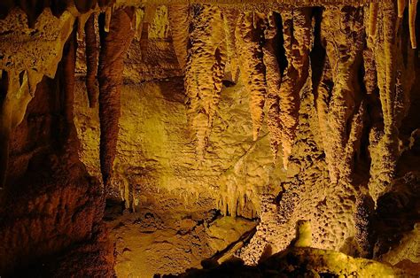 Different Types Of Stalactite Formations - WorldAtlas.com