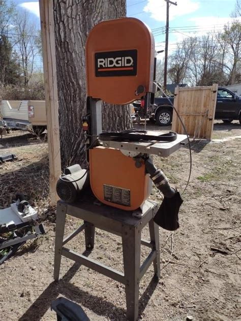 RIDGID BAND SAW WORKS BUT NEEDS NEW DRIVE BELT | Live and Online Auctions on HiBid.com