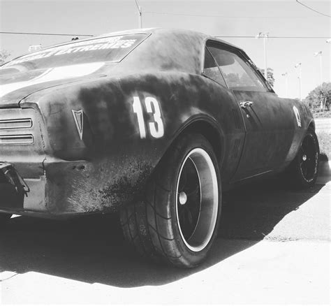 Invincible Extremes Muscle Cars Garage