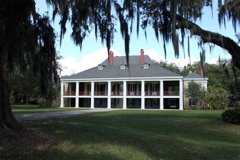 French colonial houses photos