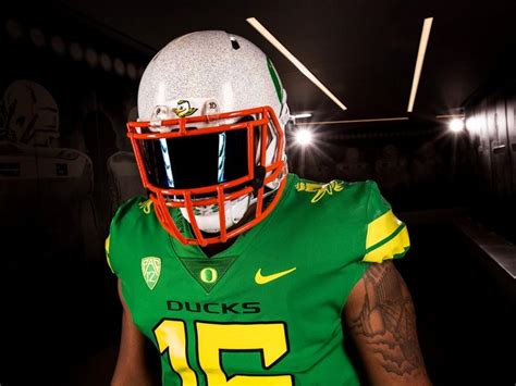 Oregon releases new duck uniforms | NCAA.com