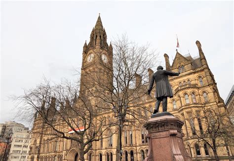 Manchester Council's £19m PSDS funding for decarbonised buildings ...