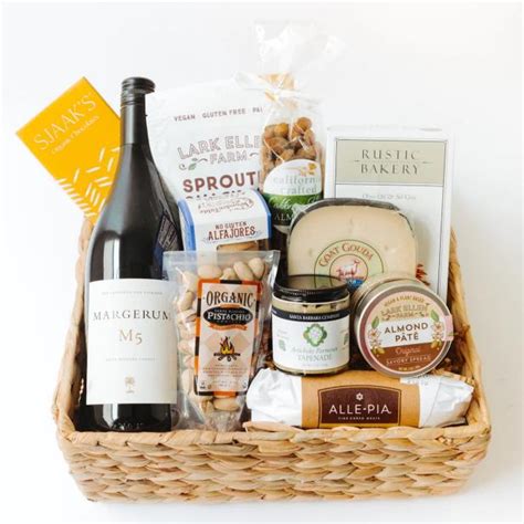 20 Best Wine Gift Baskets You Need This Holiday Season