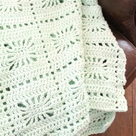 Spiderweb Crochet Baby Blanket Pattern - A Modern Homestead