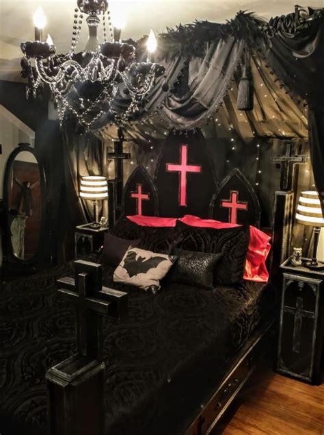 Gothic Vampy Bedroom | Gothic decor bedroom, Dark home decor, Gothic ...