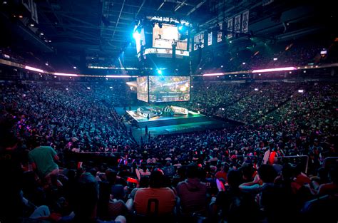 Booming business of esports sets sights on conquering mainstream audiences | VentureBeat