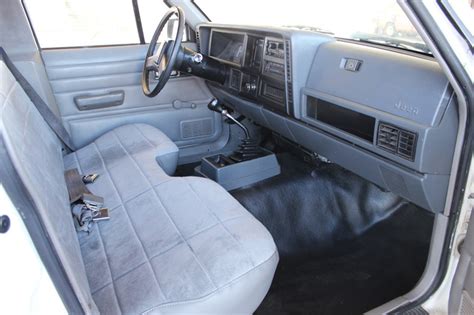 1989 JEEP COMANCHE - Interior - 205428