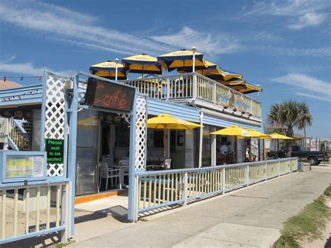 Golden Lion Cafe, Flagler Beach, FL - love to eat up on the deck and ...