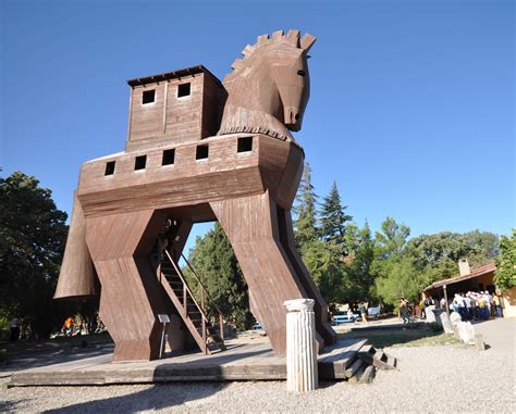 Was the Trojan Horse an Actual Wooden Horse? - GreekReporter.com