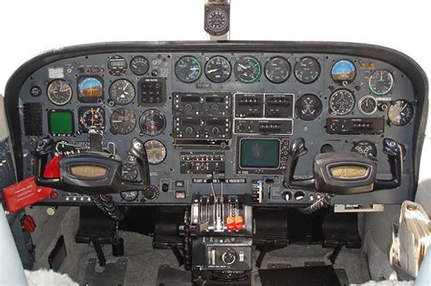 Cessna 340 Cockpit | Bob Kissel | Flickr