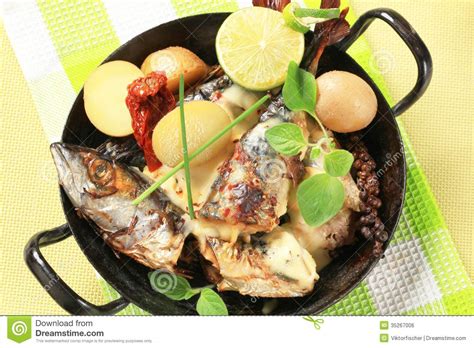 Pan Fried Mackerel with Cream Sauce and New Potatoes Stock Photo - Image of lunch, gourmet: 35267006