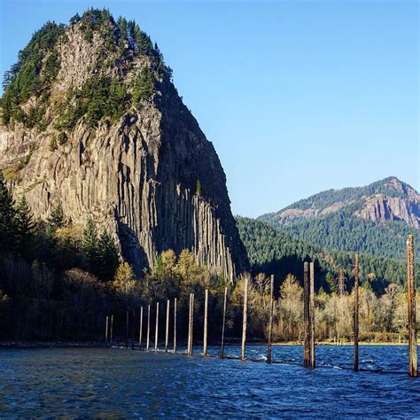 Roadtrippers Magazine | Roadtrippers | Beacon rock state park, Washington state travel, Vacation ...