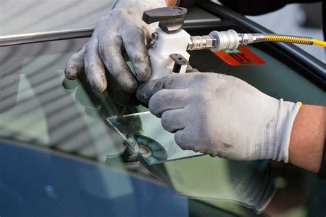 Auto Glass Repair | Automotive Repair Services | QA Colision Group