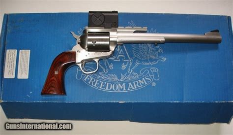 FREEDOM ARMS, PREMIER GRADE 83 STAINLESS 44 REM MAG REVOLVER