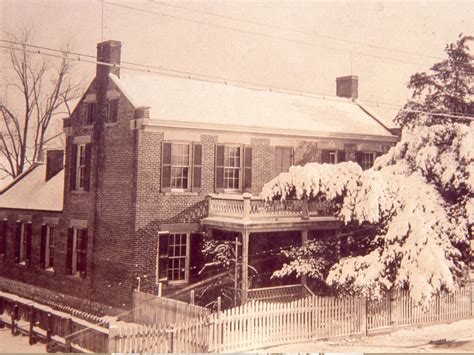 Learning Center presents 'Architectural Ghost Tour' - Ste. Genevieve Museum Learning Center