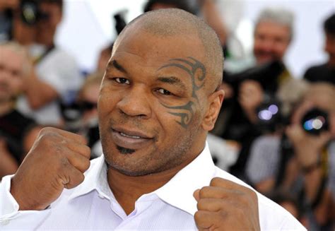 Mike Tyson Biography - Life of American Boxer