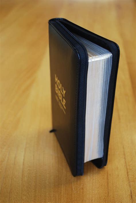 NIV Pocket Black Bonded Leather Bible with Zip (Black Bonded Leather ...