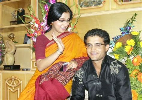 Wallpaper of Sourav Ganguly and his wife Dona – crickethighlights.com