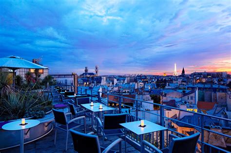 12 Best Rooftop Bars in Paris for Drinks with a View