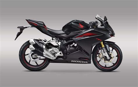 First Images of the 2017 Honda CBR250RR