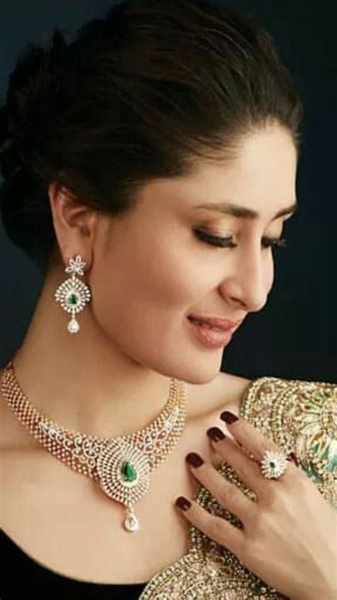 Pin by Tia on Beautiful kareena kapoor | Diamond necklace set, Diamond wedding jewelry, Gold ...