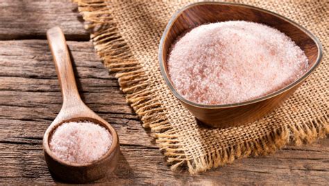 Black salt benefits: Weight loss, boosts digestion, and more | HealthShots