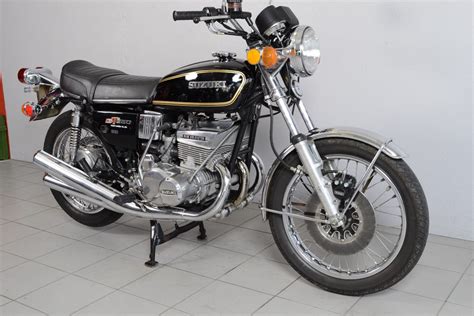 Suzuki GT 550 de 1975 d'occasion - Motos anciennes de collection japonaise Motos vendues