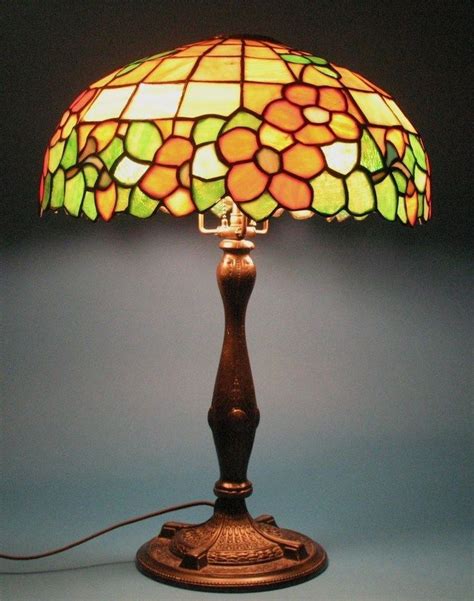 14 best ANTIQUE STAINED GLASS LAMPS images on Pinterest | Stained glass lamps, Buffet lamps and ...