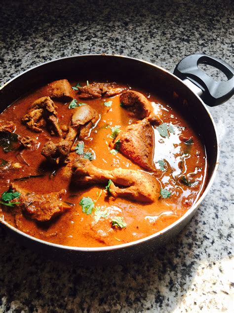 Chettinad Chicken Curry Recipe | Curry chicken recipes, Curry chicken ...