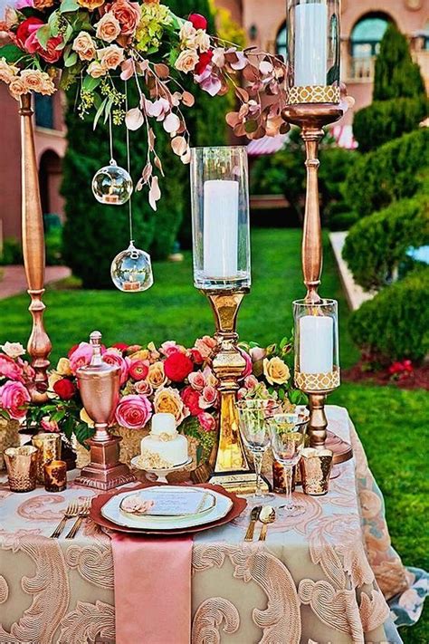 Simple wedding centerpieces information - Try something fun and ...