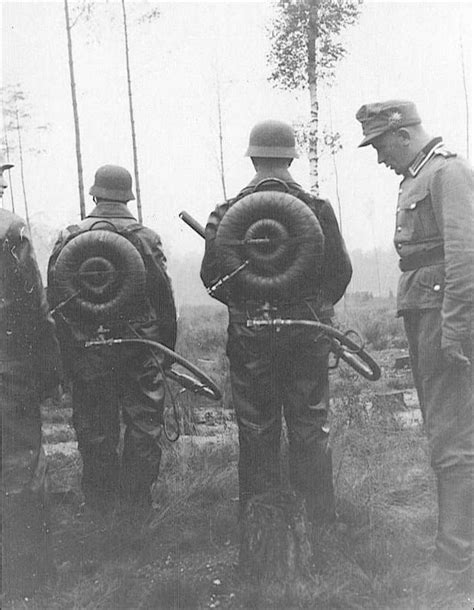 Flamethrowers in the WWII (18 pics) - Izismile.com