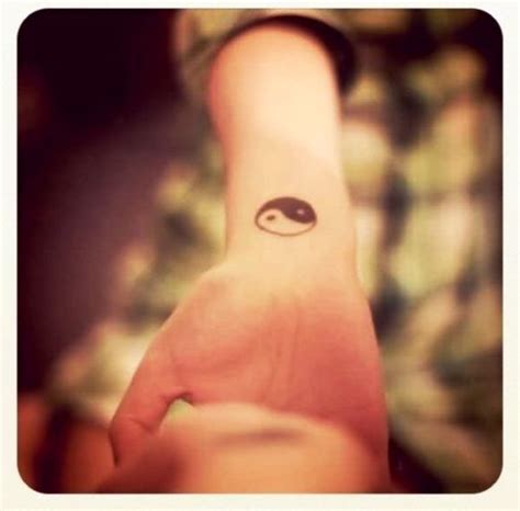 39 Amazing Yin Yang Wrist Tattoos - Wrist Tattoo Designs