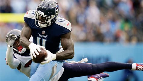 AJ Brown Titans contract negotiation info leaked via Deebo Samuel