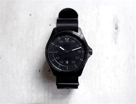 EO-2 - The Pilot Watch Powered By You » Gadget Flow