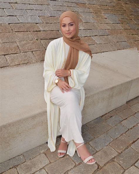 Blogger Of The Week: Laila aka @lailatahri - Hijab Fashion Inspiration