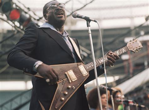 10 Best Albert King Songs of All Time - Singersroom.com