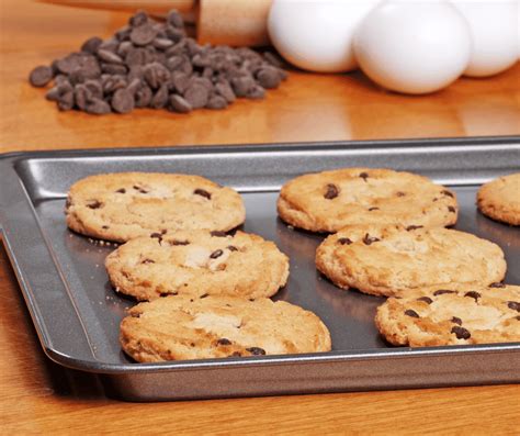 How To Clean Non Stick Cookie Sheets - Cook Clean Repeat