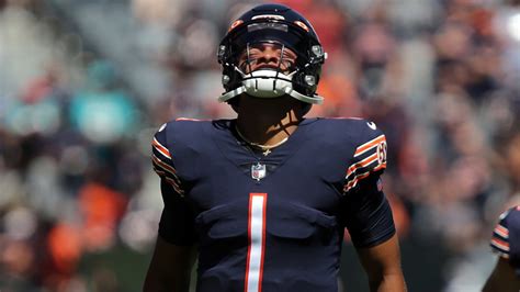 Justin Fields intensifies Chicago Bears' quarterback competition with ...